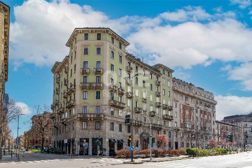 appartamento in vendita a Milano in zona Cinque Giornate