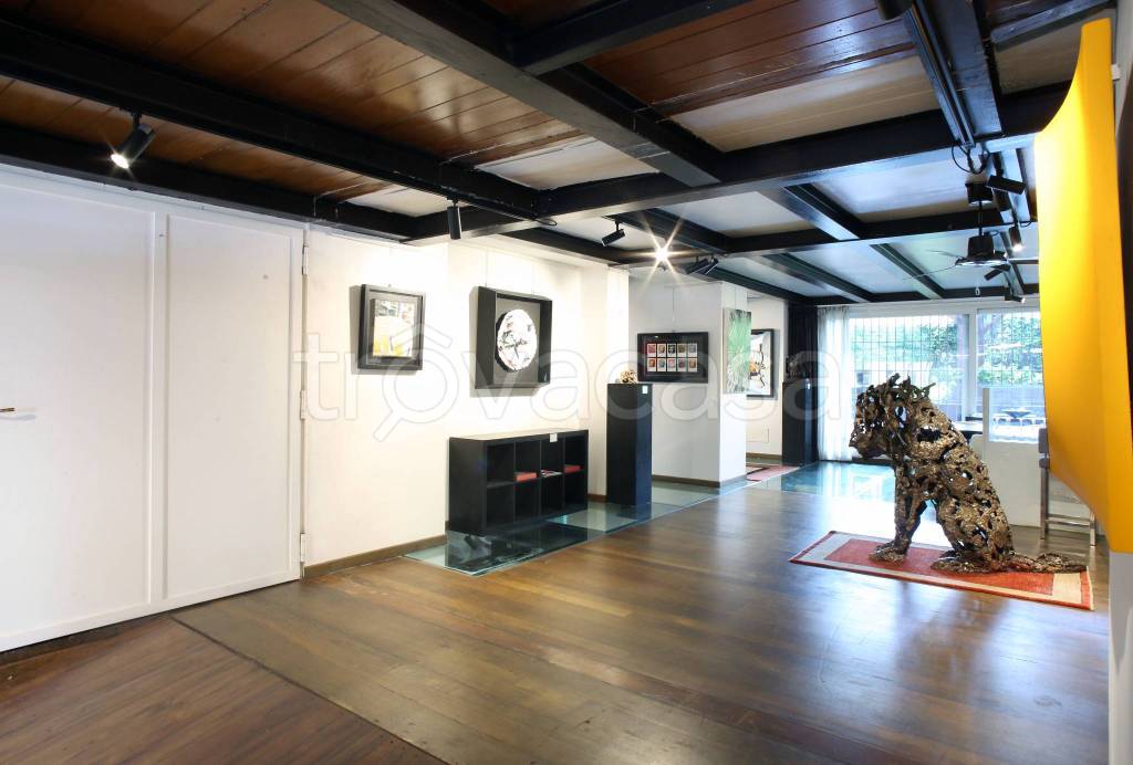 appartamento in vendita a Milano in zona Loreto