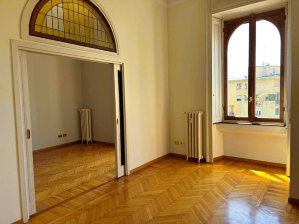 appartamento in vendita a Milano in zona Sempione