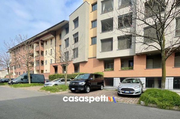 appartamento in vendita a Milano in zona Gratosoglio