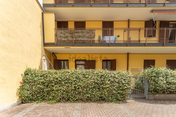 appartamento in vendita a Milano in zona Vigentino