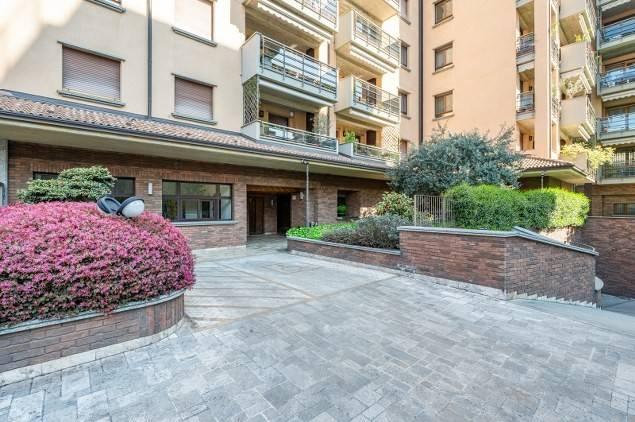 appartamento in vendita a Milano in zona Porta Garibaldi