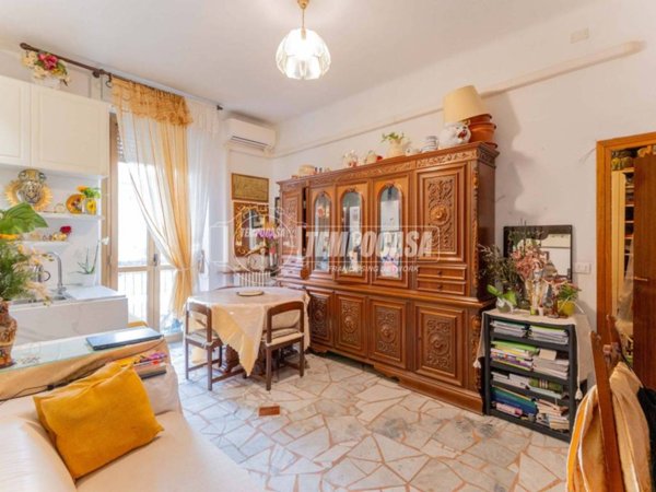 appartamento in vendita a Milano in zona Segnano