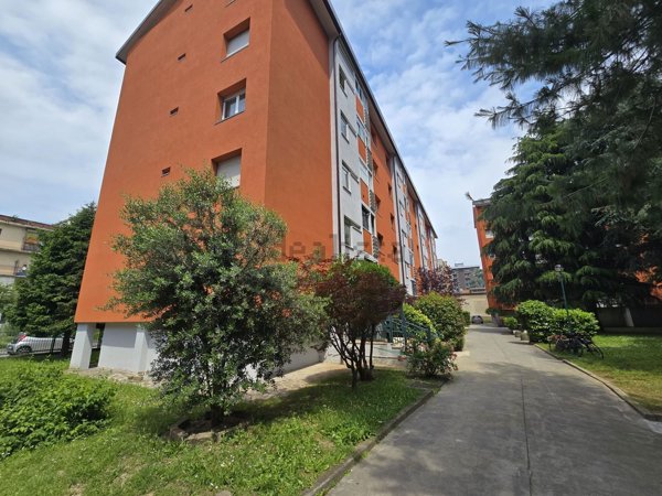 appartamento in vendita a Milano in zona Lorenteggio