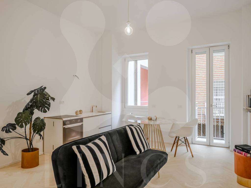 appartamento in vendita a Milano in zona Cadorna