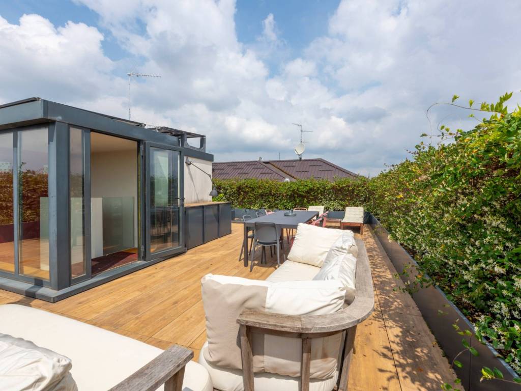 appartamento in vendita a Milano in zona Solari