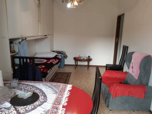 appartamento in vendita a Milano in zona Famagosta