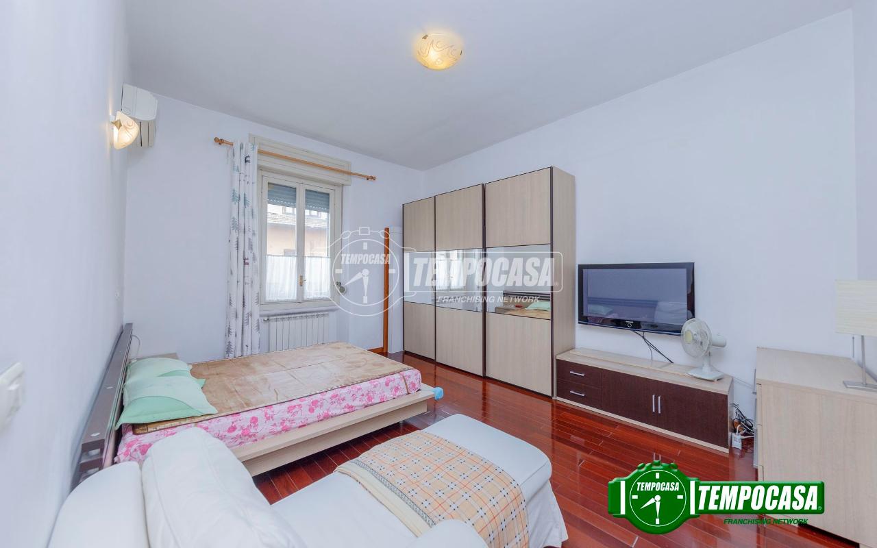 appartamento in vendita a Milano in zona Cagnola
