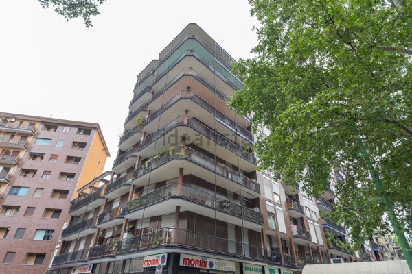 appartamento in vendita a Milano in zona Corvetto
