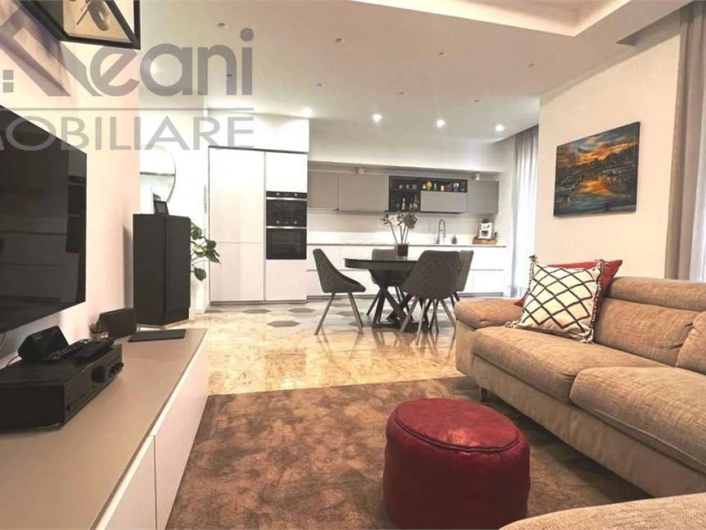 appartamento in vendita a Milano in zona Vigentino
