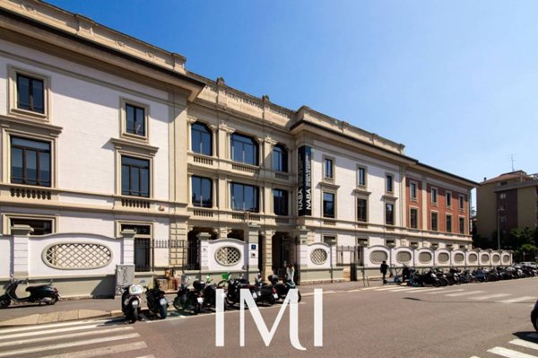 appartamento in vendita a Milano in zona Porta Genova