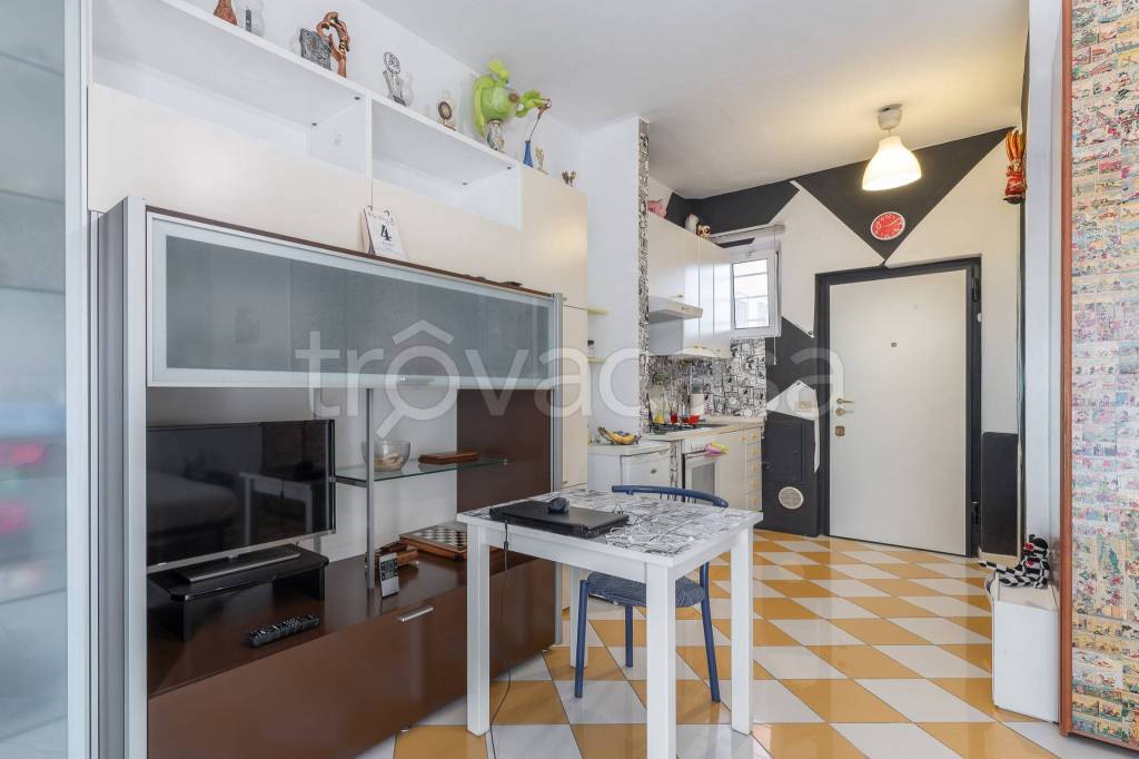 appartamento in vendita a Milano in zona Vigentino