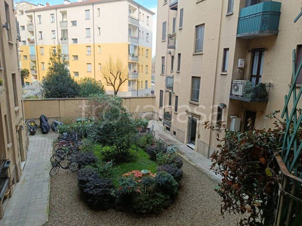 appartamento in vendita a Milano in zona Ghisolfa