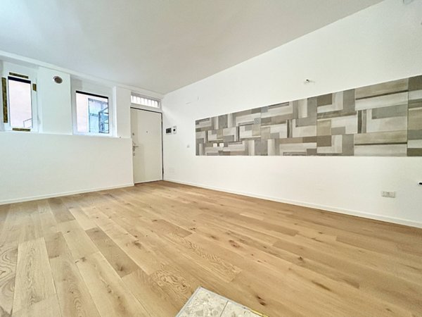 appartamento in vendita a Milano in zona Feltre