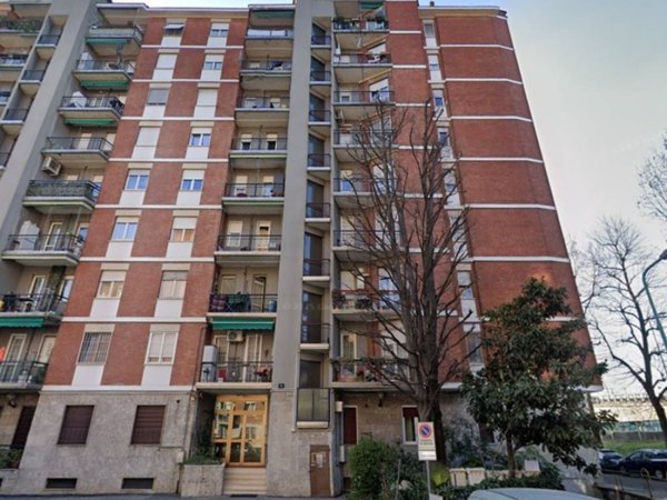 appartamento in vendita a Milano in zona Barona