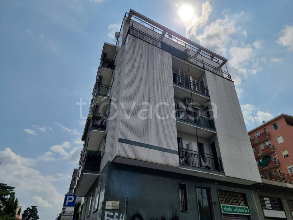 appartamento in vendita a Milano in zona Maggiolina