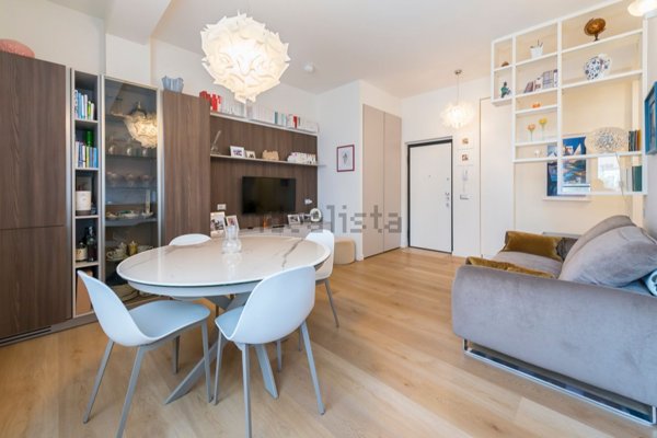 appartamento in vendita a Milano in zona Piazzale Lodi