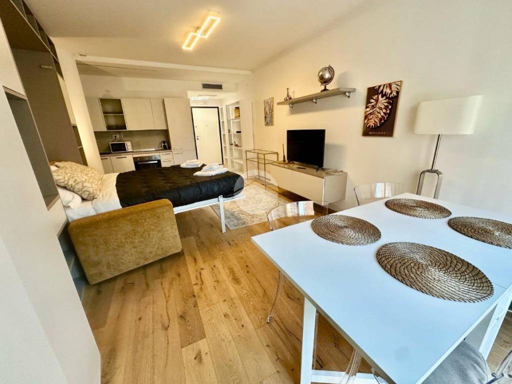 appartamento in vendita a Milano in zona Barona