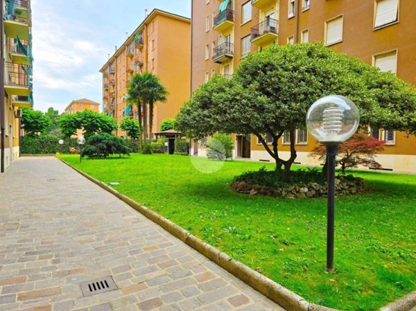 appartamento in vendita a Milano in zona Prato Centenaro