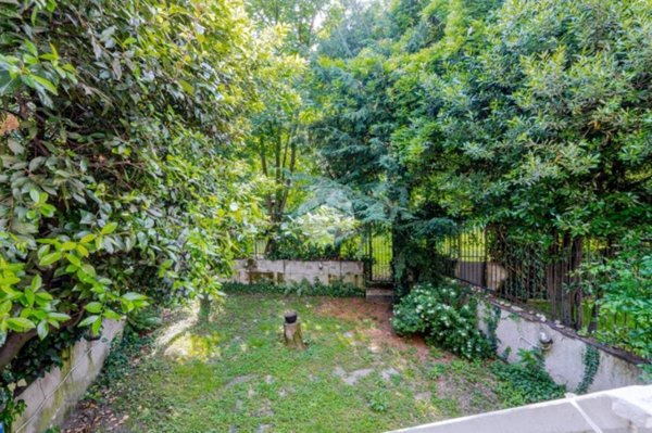 appartamento in vendita a Milano in zona QT8