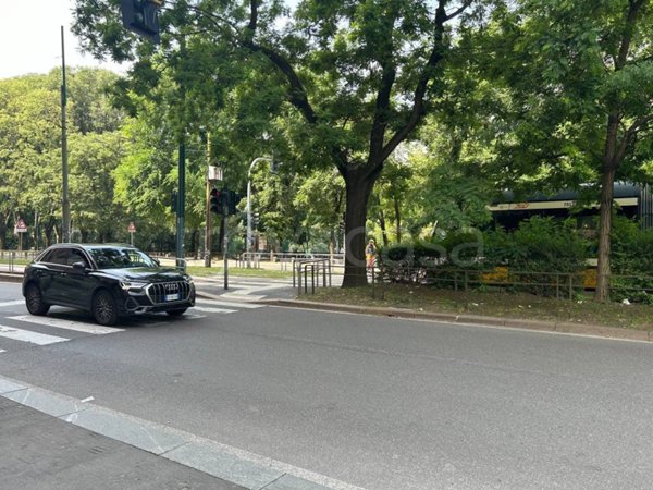 appartamento in vendita a Milano in zona Sempione
