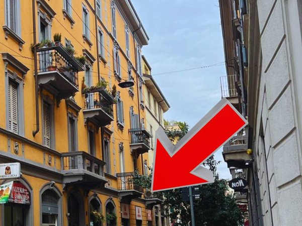 negozio in vendita a Milano in zona Guastalla