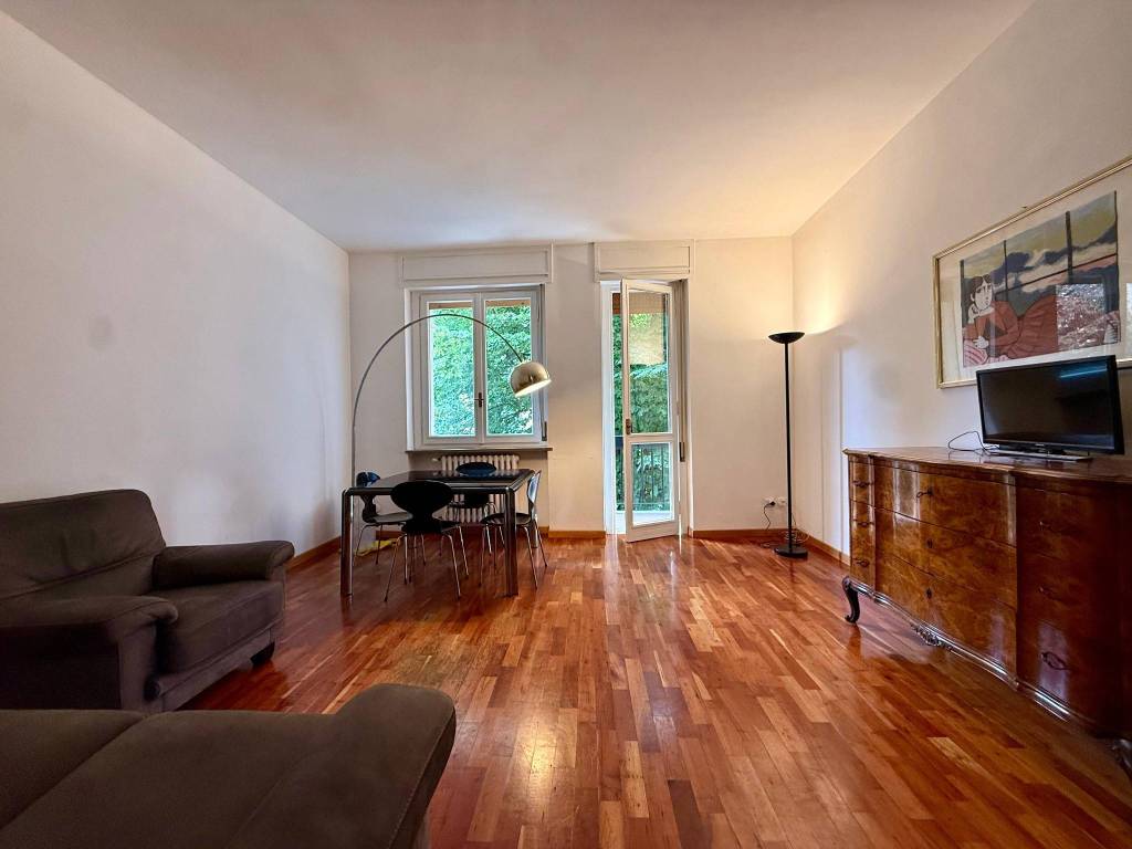 appartamento in vendita a Milano in zona Vigentino