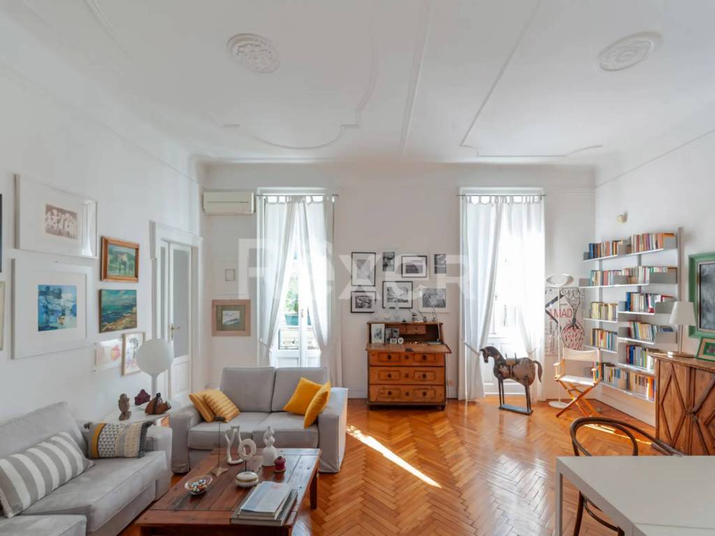 appartamento in vendita a Milano in zona Guastalla