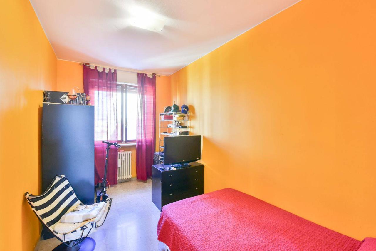 appartamento in vendita a Milano in zona Gallaratese