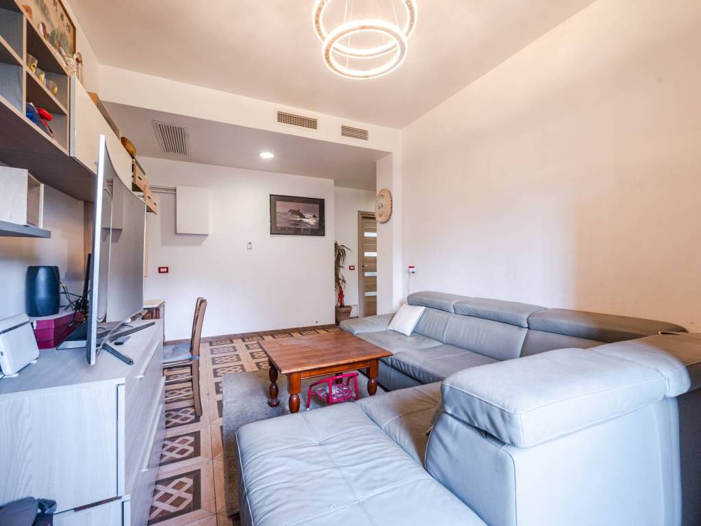 appartamento in vendita a Milano in zona Lambrate