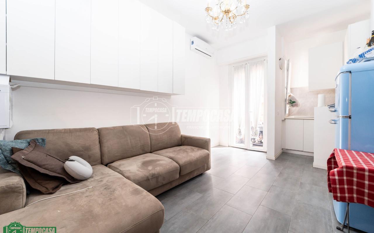 appartamento in vendita a Milano in zona Rottole