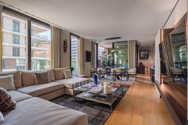 appartamento in vendita a Milano in zona Porta Garibaldi