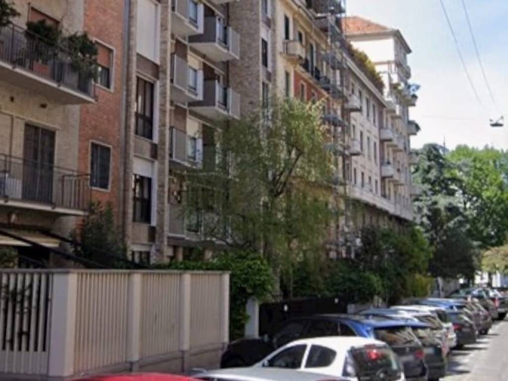 appartamento in vendita a Milano in zona Città Studi
