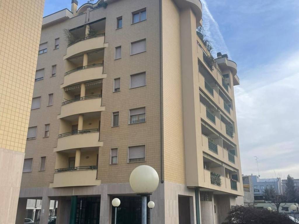 appartamento in vendita a Milano in zona Affori