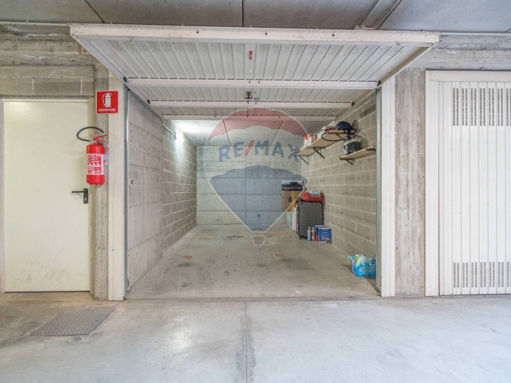 negozio in vendita a Milano in zona Bicocca