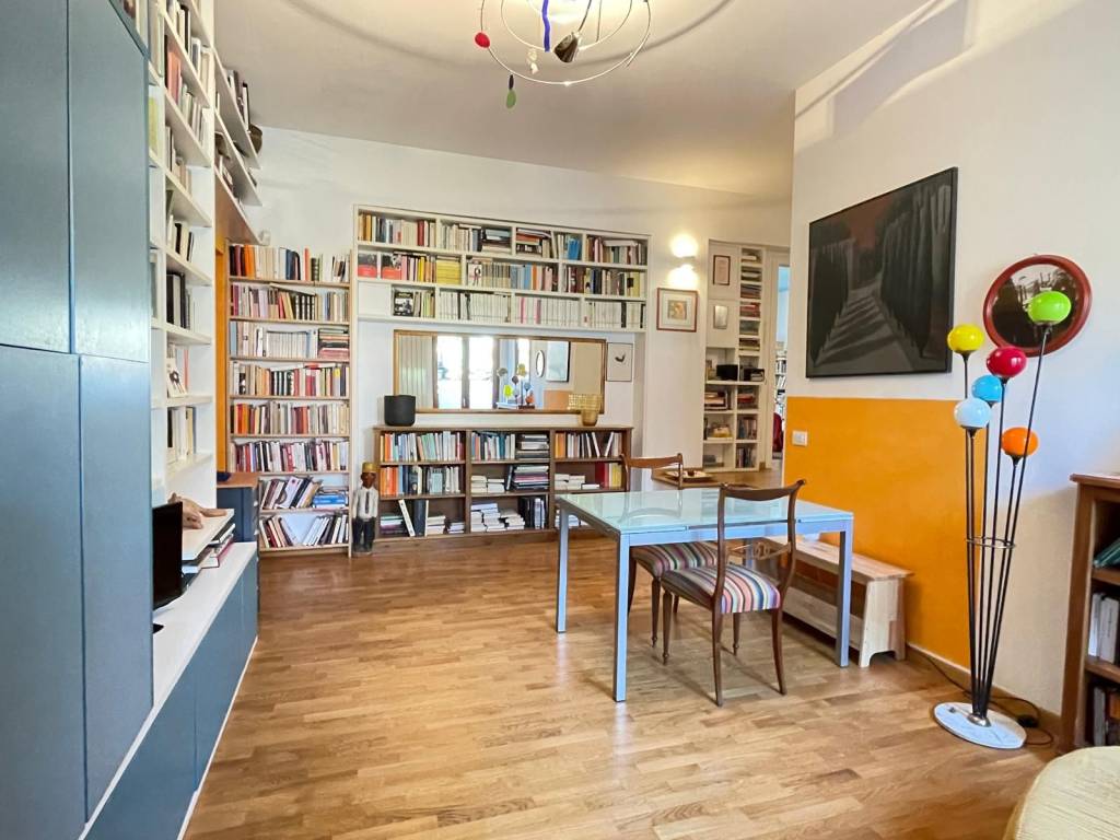 appartamento in vendita a Milano in zona Isola