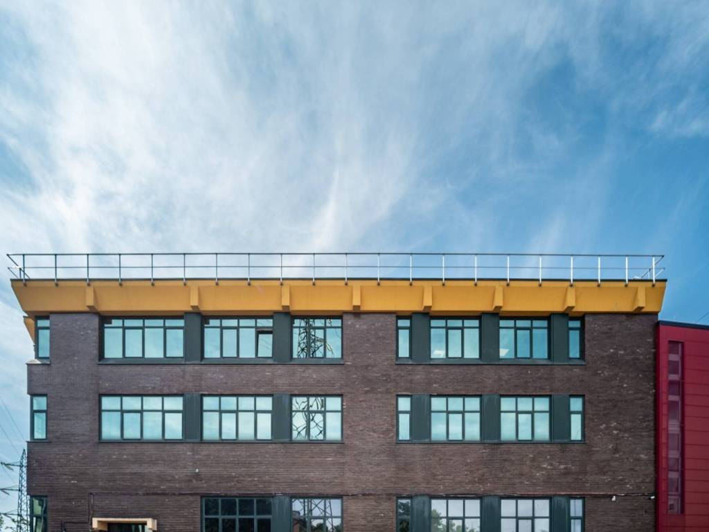 intera palazzina in vendita a Milano in zona Rogoredo