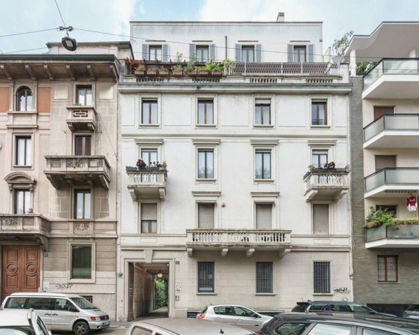 appartamento in vendita a Milano in zona Bocconi
