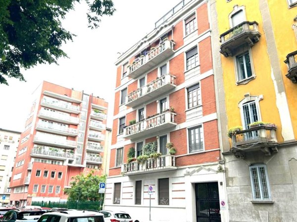 appartamento in vendita a Milano in zona Guastalla