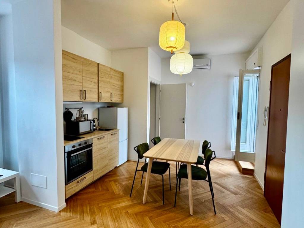 appartamento in vendita a Milano in zona Ghisolfa