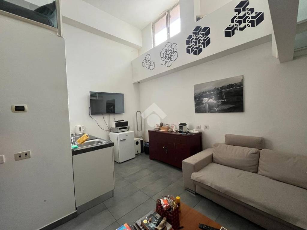 ufficio in vendita a Milano in zona San Cristoforo