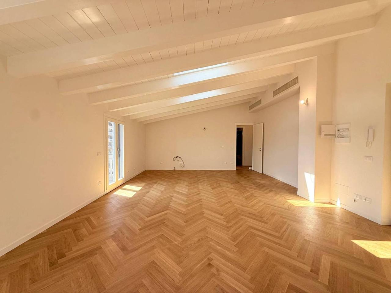 appartamento in vendita a Milano in zona Vigentino
