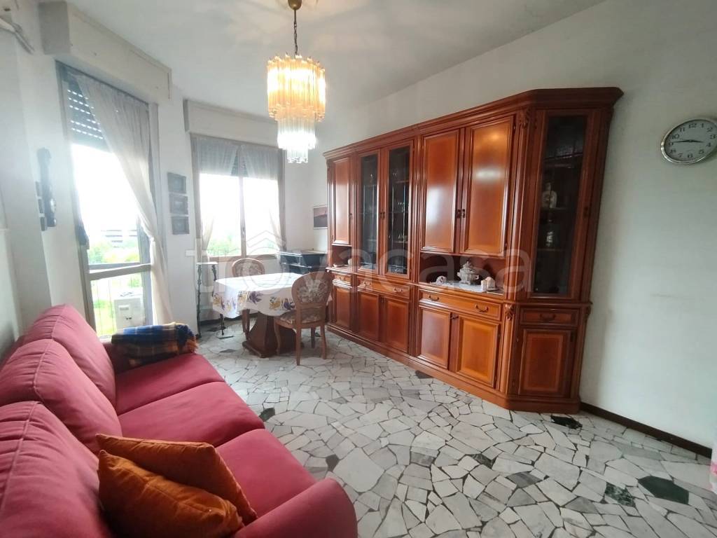 appartamento in vendita a Milano in zona Rogoredo