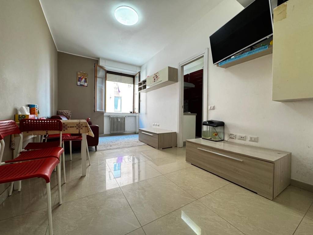 appartamento in vendita a Milano in zona Gorla
