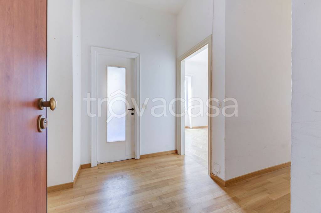 appartamento in vendita a Milano in zona Porta Nuova