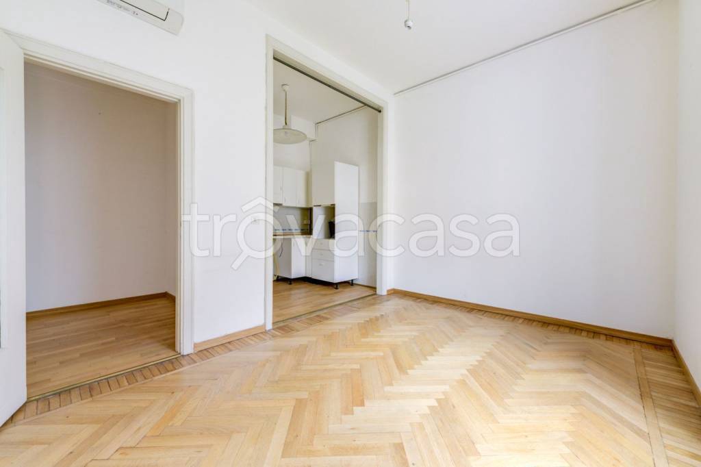 appartamento in vendita a Milano in zona Porta Nuova