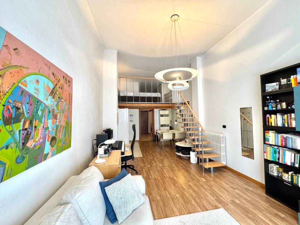 appartamento in vendita a Milano in zona Città Studi