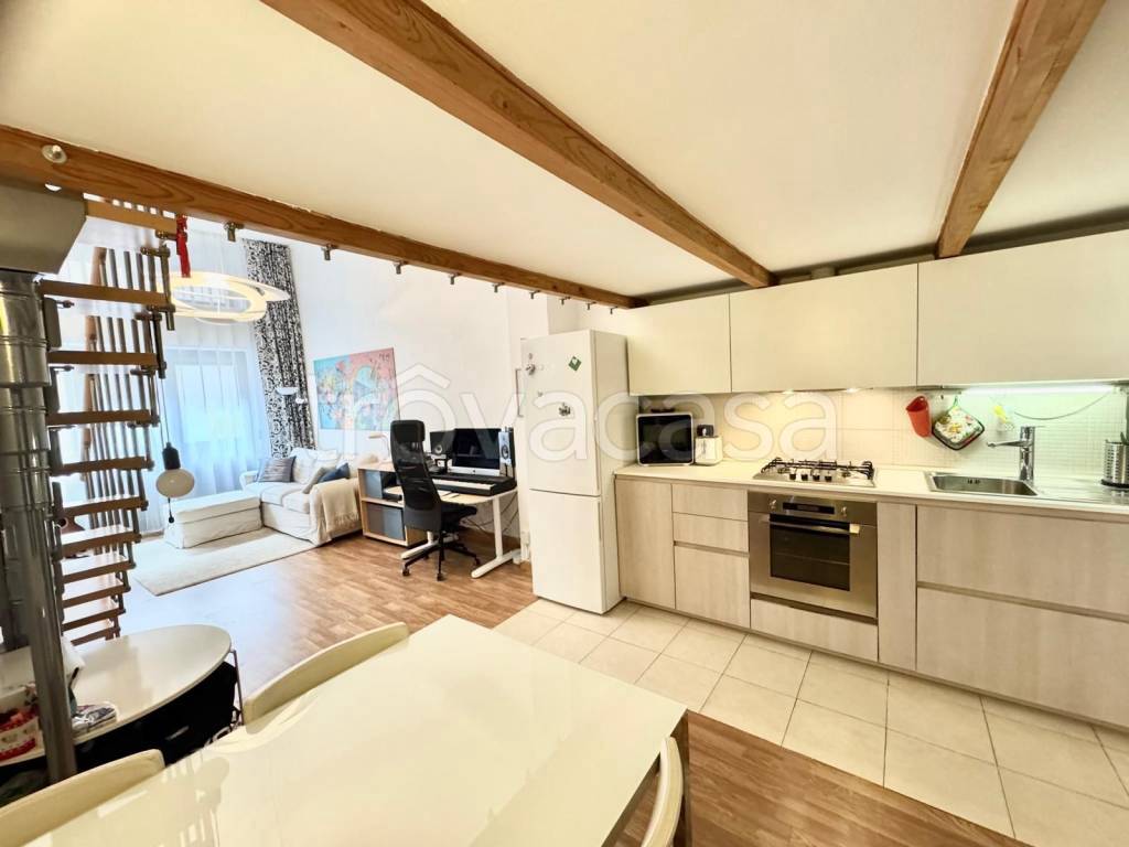 appartamento in vendita a Milano in zona Città Studi