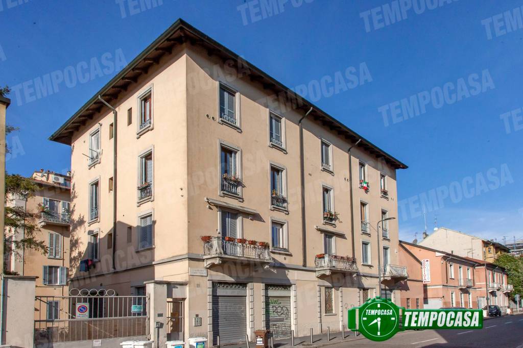 appartamento in vendita a Milano in zona Segnano