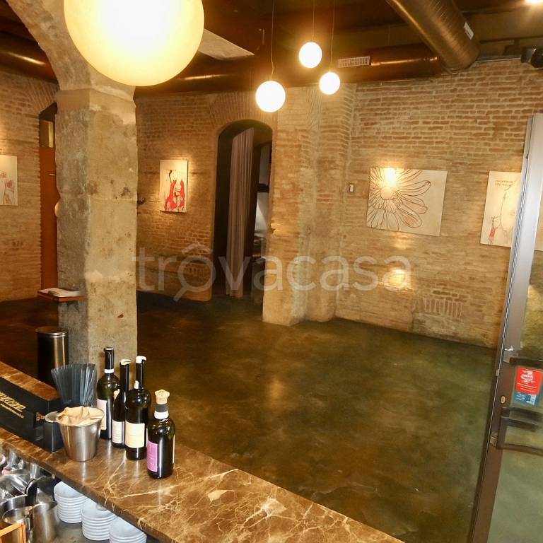 negozio in vendita a Milano in zona Solari